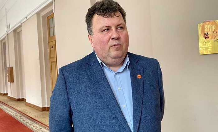 «Забув» про автівку сина. Ректора КНУ імені Шевченка оштрафували за недостовірне декларування
grom-ua.org/node/6469
Володимир Бугров вважає цю справу «політичним замовленням», щоб він не зміг взяти участь у виборах
#Київ #освіта #чиновники #корупція #декларації #Бугров