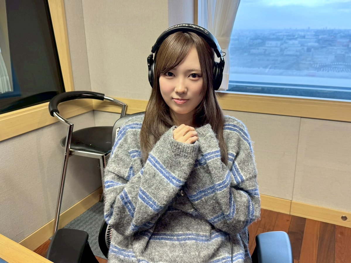 rio78MHz's tweet photo. #りおアップ
#日向坂46　　
#四期生
#清水理央
今夜もリアタイありがとうございました。
TFのみなさんもよろしく。
いろんなコーナーのメール、お待ちしています。
メールは、rio@bayfm.co.jp　

清水理央のCheer up! | BAYFM78 | 2026/03/09/月  24:00-24:30 https://t.co/8N8dRq00iG　卒業式にて https://t.co/PFThzPl8XN