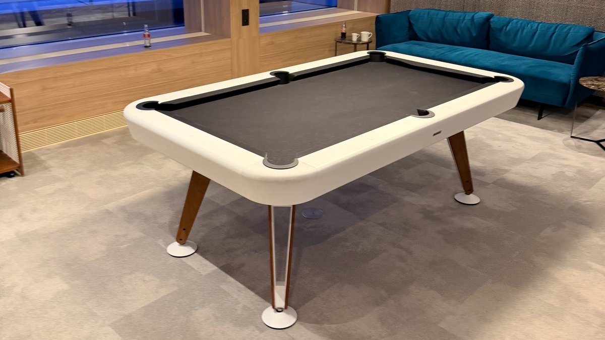 Runway Girl tweet media