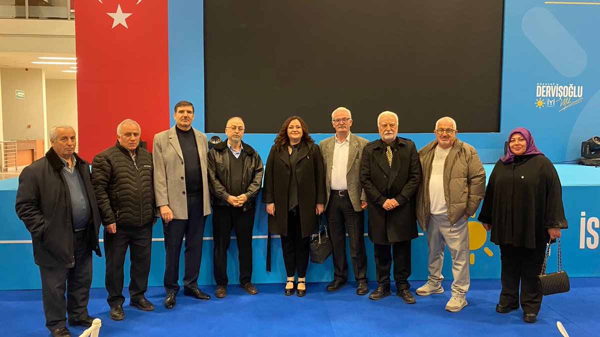 Büyük İstanbul İftarından…

Genel Başkanımız Sn. Müsavat Dervişoğlu’nun katılımıyla gerçekleşen, salonlara sığmadığımız iftarımız… 
Emeği geçen herkese İstanbul İl Başkanımız Sn. Yücel Coşkun nezdinde çok teşekkür ederim 🇹🇷

<a href="/MDervisogluTR/">Müsavat Dervişoğlu</a> 
<a href="/Yucel_Coskun/">Yücel Coşkun</a> 
<a href="/iyiparti/">İYİ Parti</a>