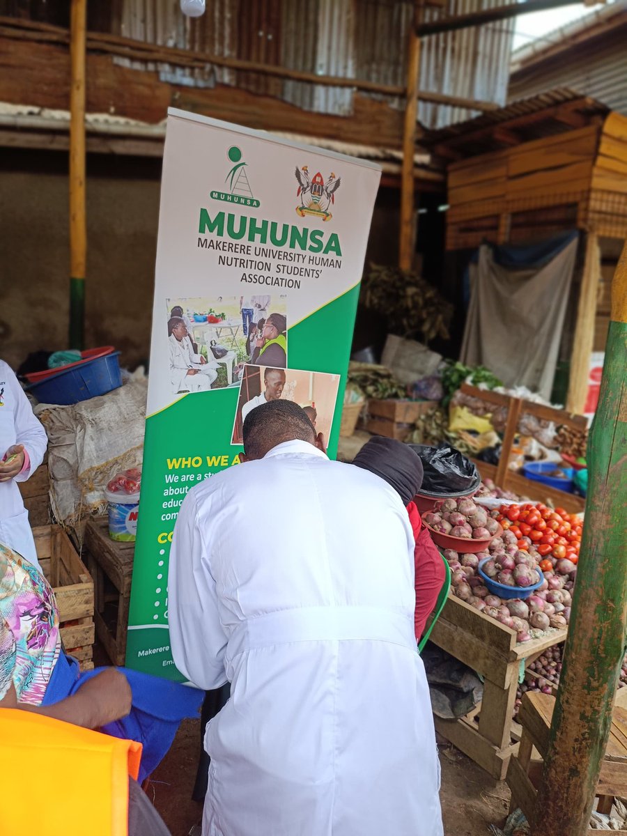Muhunsa_MAK's tweet photo. A clinic was also set up where we took the priliminary Assessments on the vendors, among which included blood pressure, weight, height, BMI and answering the questions which they asked.
 "NOURISHMENT BEGINS WITH SAFETY"
#foodsafety #cleanenvironment #sanitation #health #SDGs https://t.co/UPQtRLgUfZ