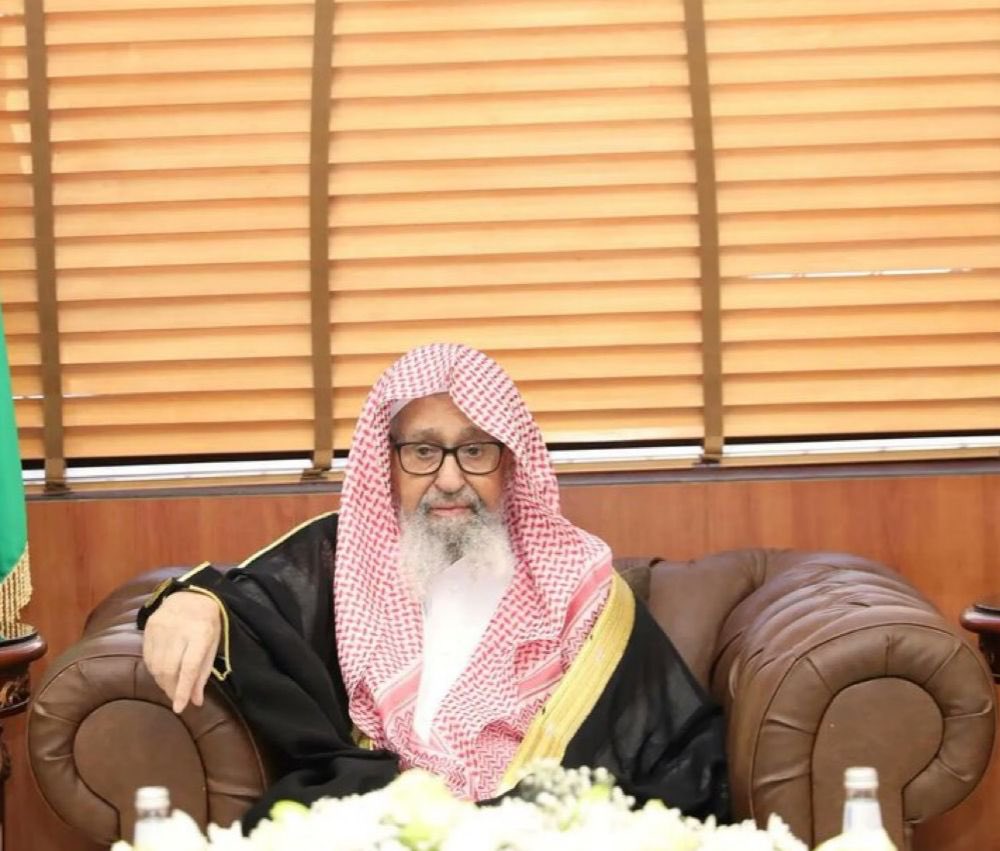 مفتي عام للمملكة يوصي عموم المسلمين بالاجتهاد في الطاعة والعبادة في العشر الأواخر.

-