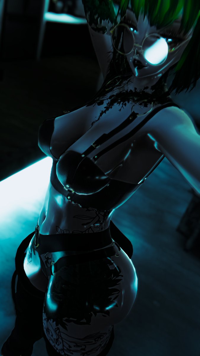 FemaleGayMan tweet media