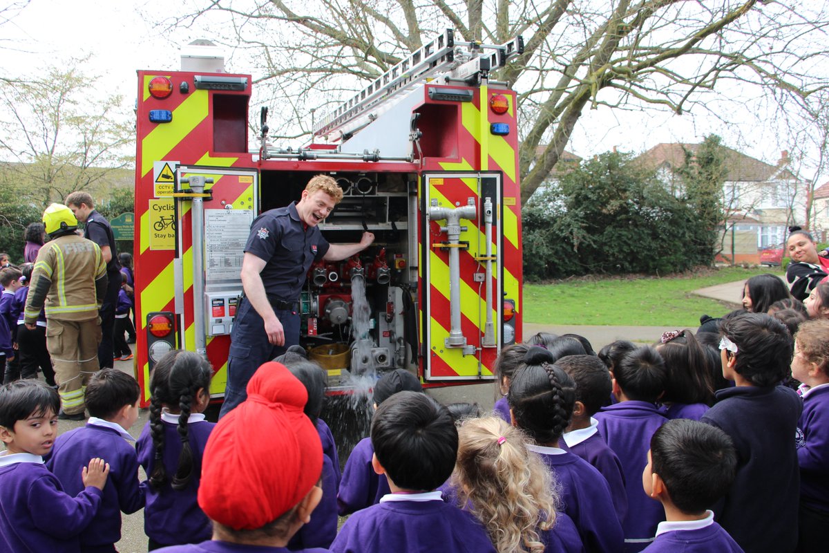 Dormers Wells Primary School tweet media