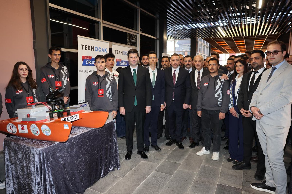 Günümüzde bir savaş çıktığında artık sadece asker sayısı değil, teknoloji gücü konuşuluyor.   

İşte bu noktada Türk gençliğinin yetişmesi ve teknoloji üretmesi büyük önem taşıyor. Ülkü Ocakları da tam olarak bunun farkında olarak hareket ediyor.