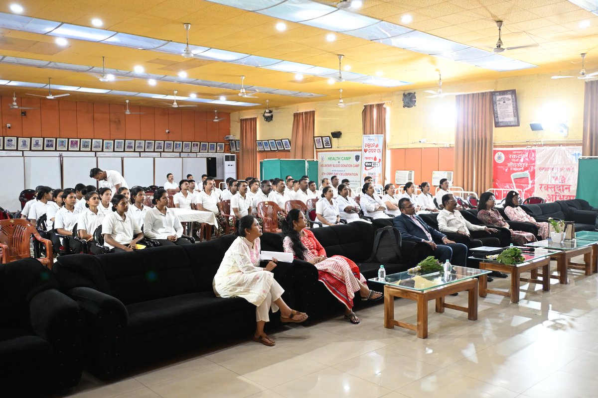 BbsrCh's tweet photo. #CHBBSR was organized an Awareness Programme on Women’s Health and Cancer Screening Care at GC CRPF BBSR .The event featured an engaging interactive session with participants, highlighting the importance of early detection, regular screening, and preventive healthcare for women. https://t.co/Yj6iqhKtco