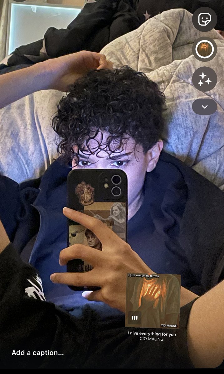 الملك tweet media