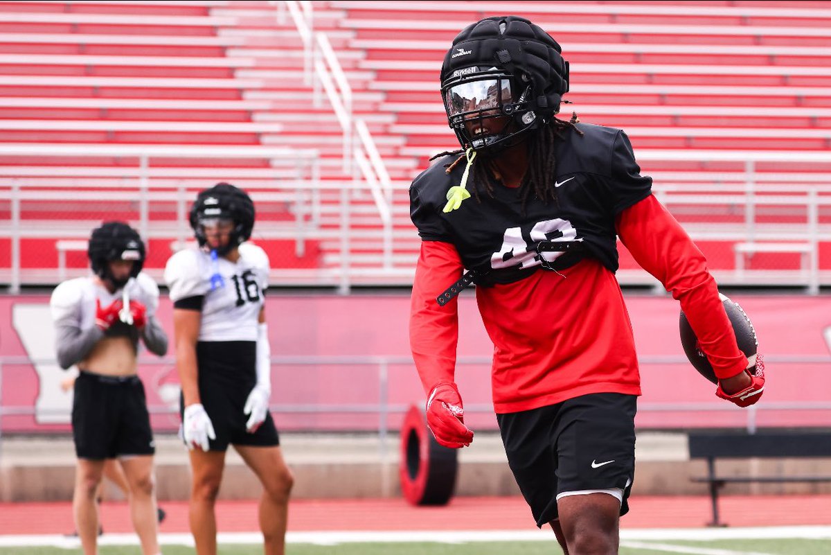 Izziek Chandler tweet media