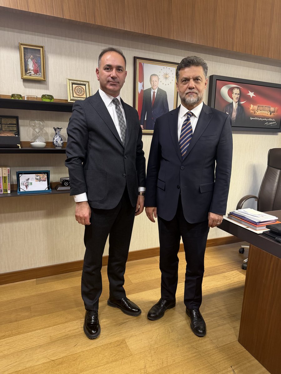 M_simsek13's tweet photo. T.B.M.M ‘ sinde , Ankara Milletvekili  Sn: @mnedimyamali beyefendiyi ahirete intikal eden kıymetli validesinden ötürü başsağlığı ziyaretinde bulundum.
Sn:Vekilime ve ailesine tekrar başsağlığı ve sabırlar diliyorum 

#AllahRahmetEylesin https://t.co/J2E2e1s7Vs