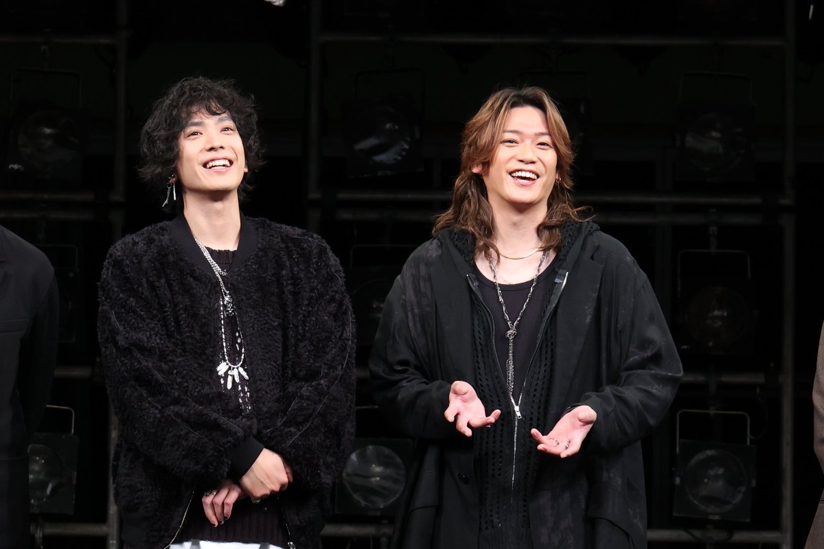 oshiraku's tweet photo. 🌟推し楽 レポート📝

＼本日開幕！🎊／
髙木雄也主演舞台「ジン・ロック・ライム」

公開ゲネプロと会見を詳細レポ🎸✨
👉https://t.co/CTbkgd0dXm

「Hey! Sɑy! JUMPのメンバーと同じ時代に同じ事務所に入って、出会えて良かった」🥰

#髙木雄也
#ジン・ロック・ライム
@parcostage https://t.co/fsENuCv8Da