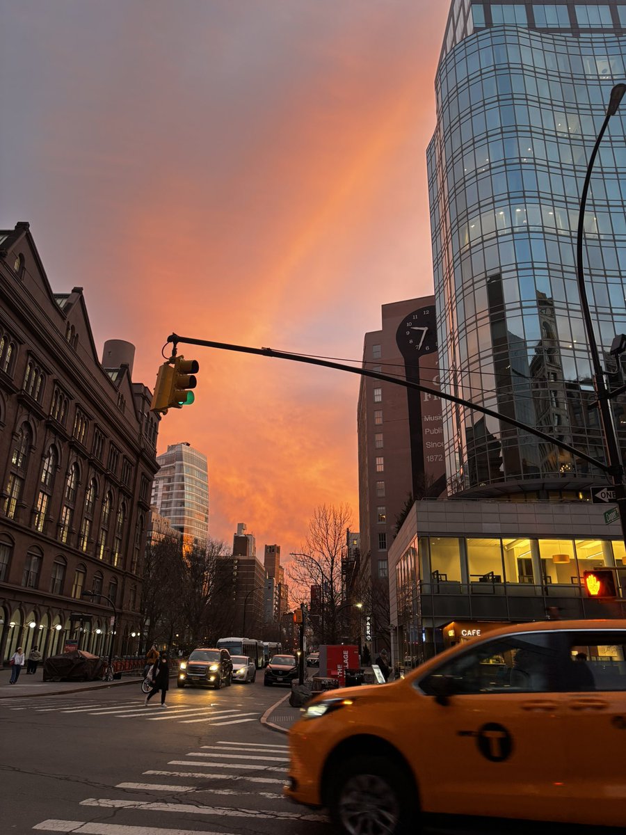 kittycatcardz's tweet image. manhattan sunset #YASSSSS