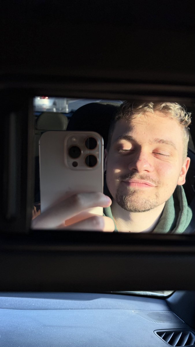 丂ㄒ乇ᐯ乇 ☹︎ tweet media