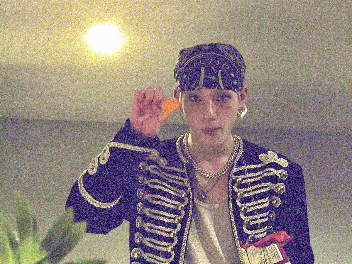 ALL(H)OURS tweet media