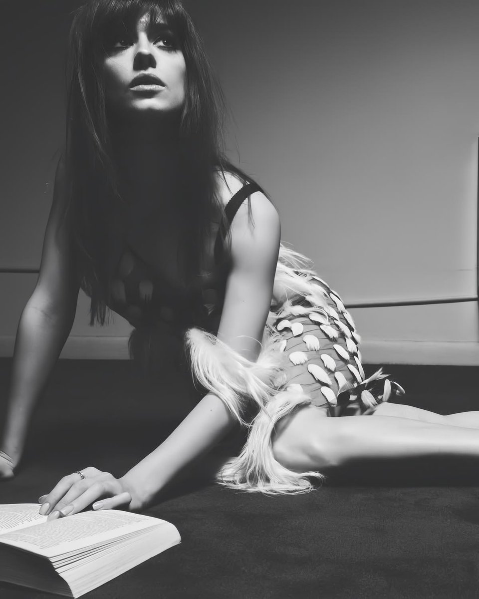 daisy thinker 🌼💭 tweet media