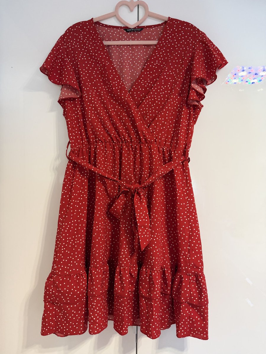 JessicaWbr19's tweet image. Hast du vielleicht Interesse an einem der Kleidungsstücke?🌺♥️

Beides Größe L

Wenn ja bitte anschreiben!🫶🏻

Teilen wäre super lieb von dir, danke♥️

#Shein #Verkaufen #Bluse #Kleid