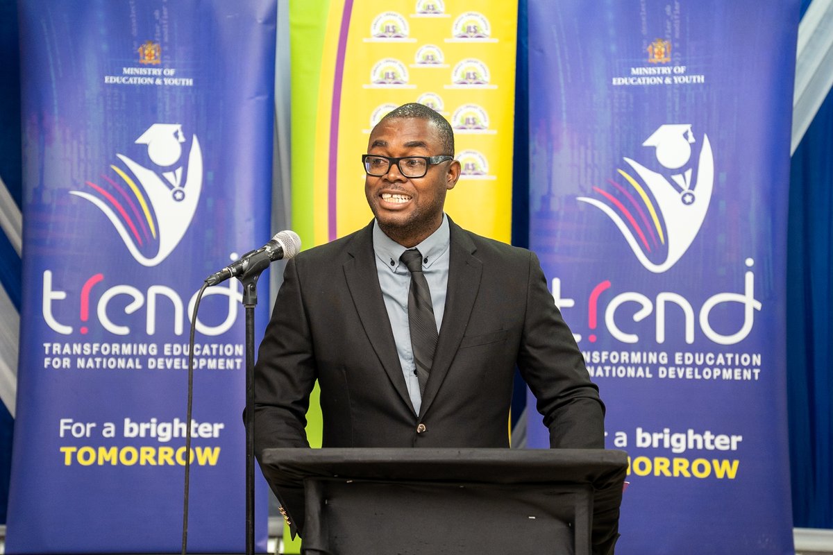 Jamaica Library Service tweet media