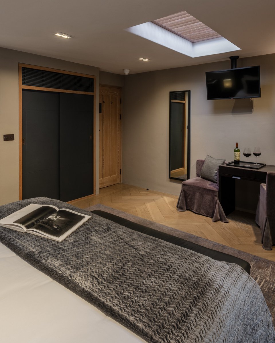 Roch Castle tweet media