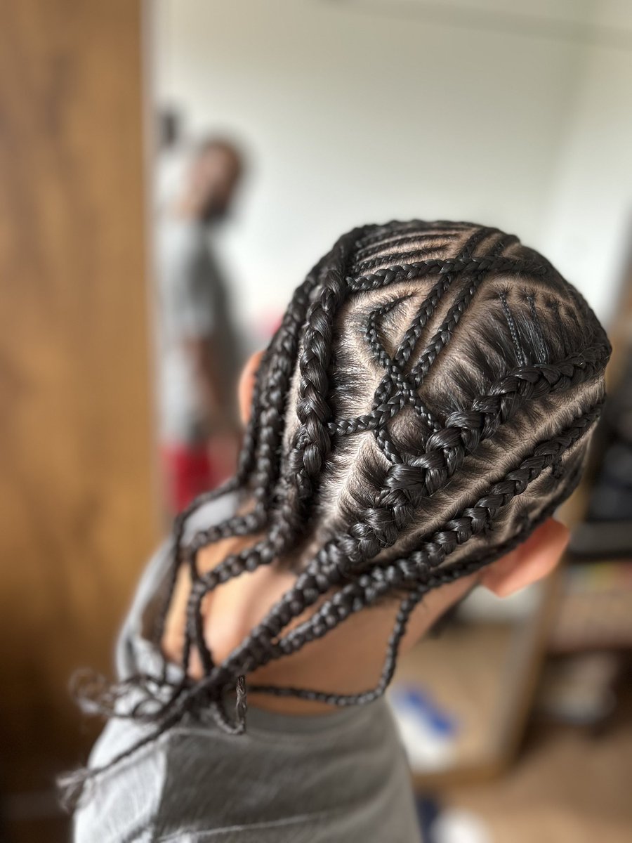 andreisjc's tweet image. transei hj, gostaro?

#trança #nagô #trançanagô