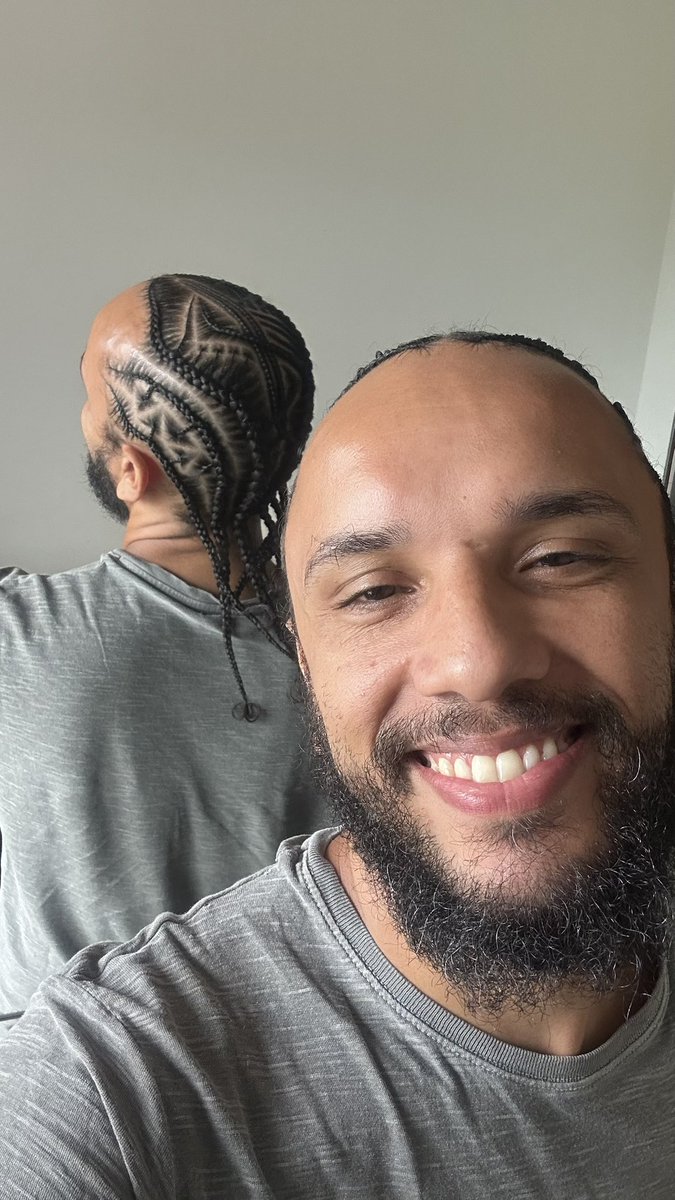 andreisjc's tweet image. transei hj, gostaro?

#trança #nagô #trançanagô