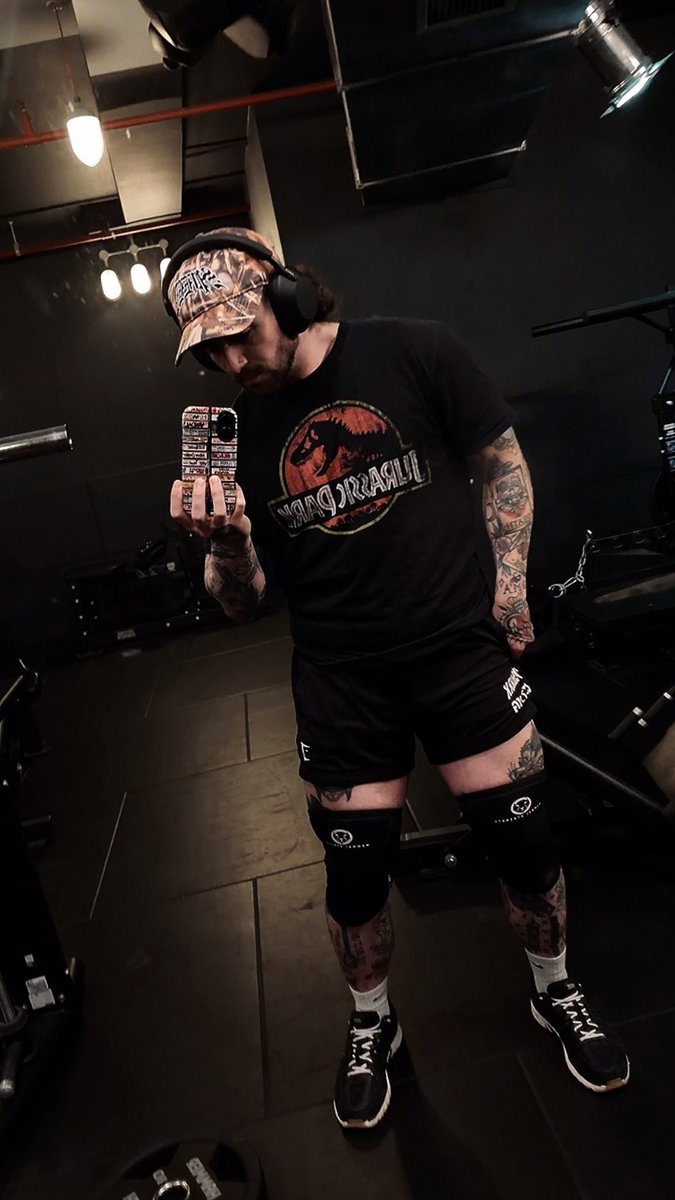 Scotty Яawk tweet media