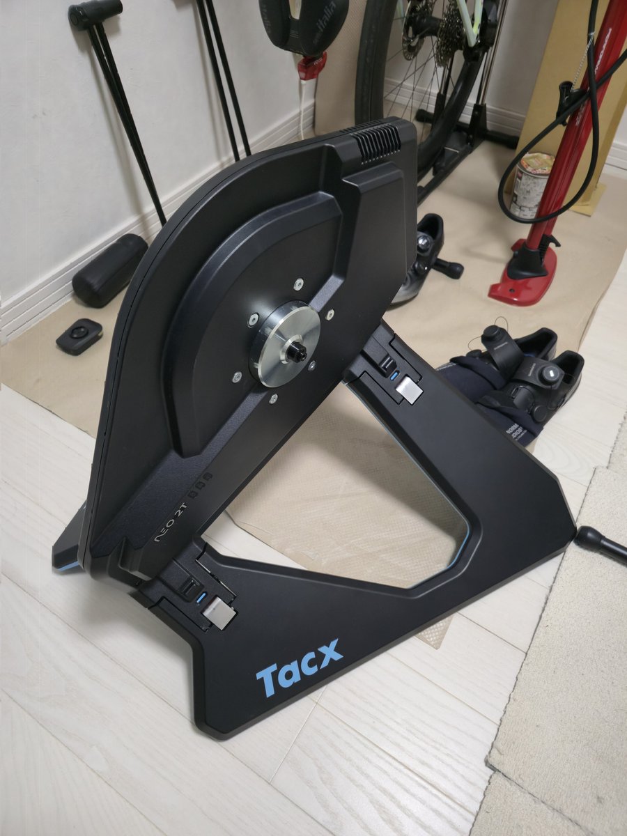 ポガチャルの裸エプロン サーヴェロS52台持ち tweet media