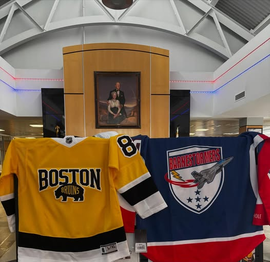 We have 2 jerseys set to be signed by the Bruins Alumni and raffled off at next Saturday’s game!!! A David Pastrnak stadium series and brand new 104th Barnestormers jersey 
📅Saturday March 14
⏰Game Time 4pm
🎫 Tickets $10 available at the rink’s front desk!