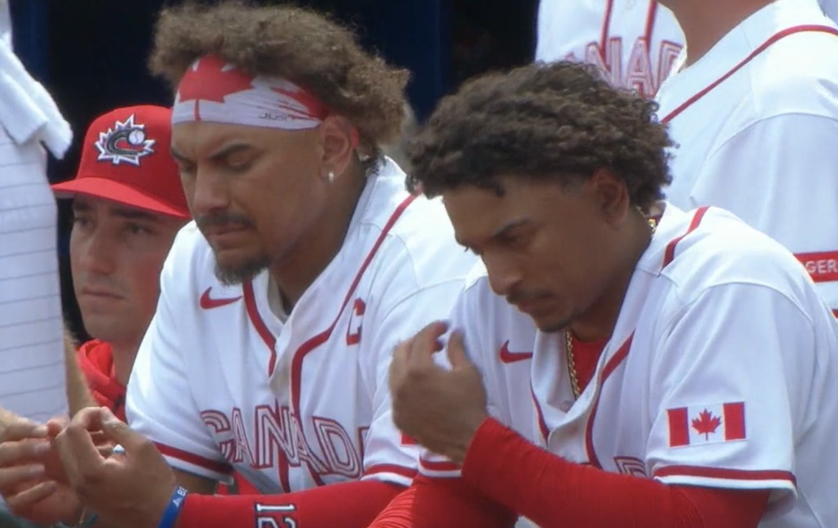 this is a set. do not separate.