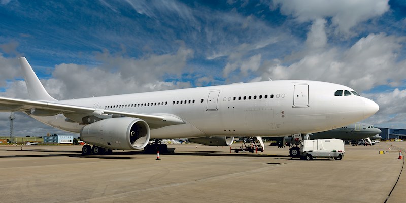 Michaelkelly707's tweet photo. The Irish Government chartered aircraft to repatriate Irish Nationals stuck in the U.A.E has departed Dubai and will stop in Cairo shortly. It is scheduled to arrive in Dublin just after midnight, but this may change
#Dubai #RepatriationFlight #ZT9221 #AWC9221 #Ireland https://t.co/ELKmSbFaX5