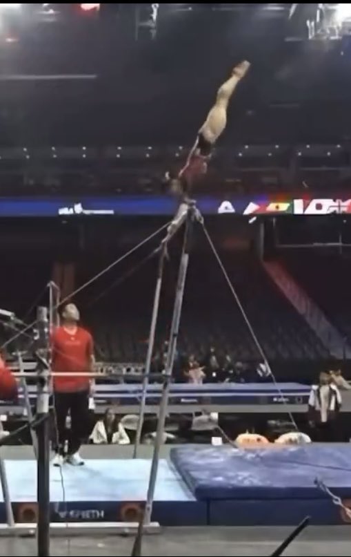 Gage Dyers Hair (@cloudybuzzard) on Twitter photo 