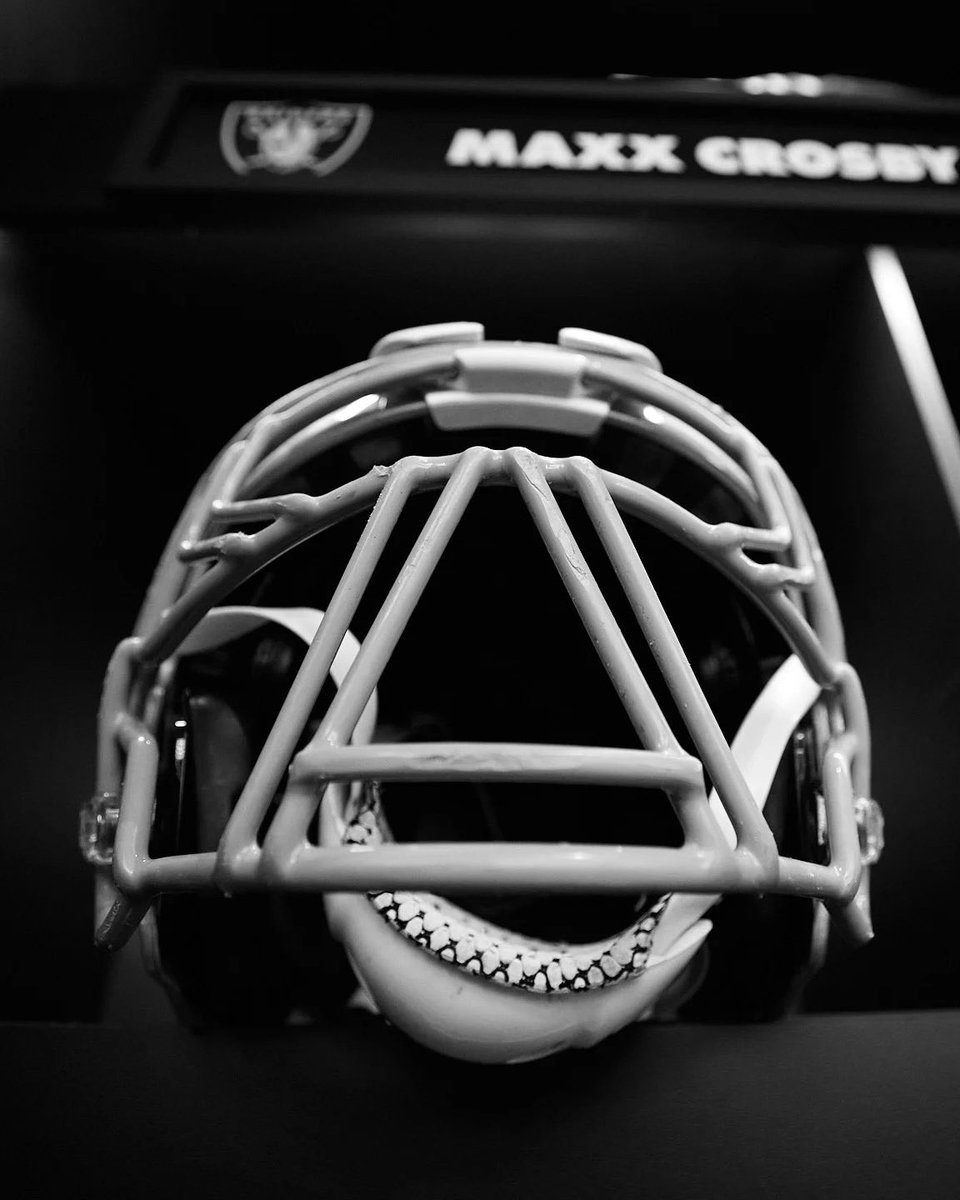 RaiderPosts's tweet photo. Condor Forever. https://t.co/Mv5BMCrTlF