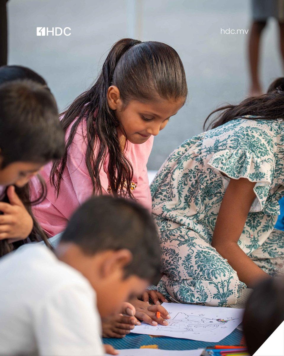 1447 ވަނަ އަހަރުގެ ބަރަކާތްތެރި ރަމަޟާން މަހާ ގުޅުވައިގެން، ހުޅުމާލޭގެ ރައްޔިތުންގެ މެދުގައި އޮންނަ އިޖުތިމާއީ ގުޅުން ވަރުގަދަކުރުމުގެ މަގުސަދުގައި އެފްޑީސީއާ ގުޅިގެން މިއަދު ބޭއްވި އަވަށްޓެރި ރޯދަވީއްލުމުގެ ތެރެއިން. 

ކުރިއަށް އޮތް ތަނުގައި އިތުރު ސަރަހައްދުތަކުގައިވެސް މި