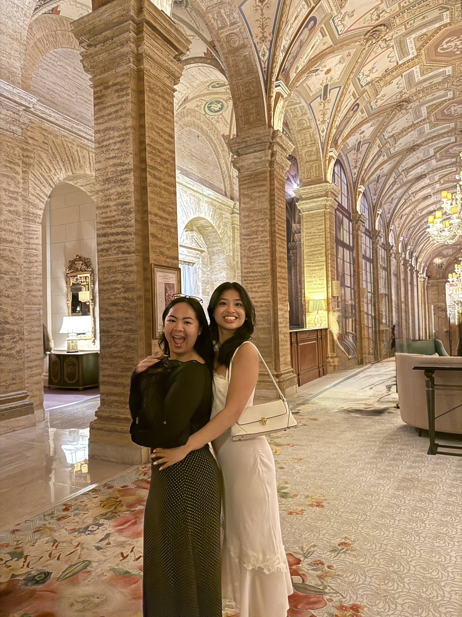 ratatoot's tweet photo. felt like a princess 🤫 https://t.co/hV2AT4xrgE