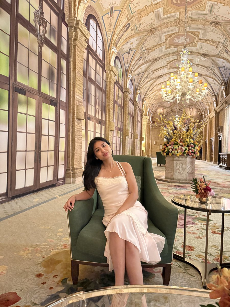 ratatoot's tweet photo. felt like a princess 🤫 https://t.co/hV2AT4xrgE