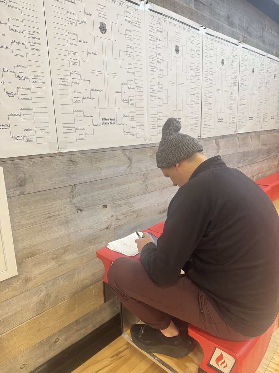 Lisa Van Wyk tweet media