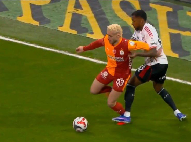 <a href="/Besiktas/">Beşiktaş JK</a> Sorunuzu cevapsız bırakmayalım: 10 kişi oynamanız gerekiyor.