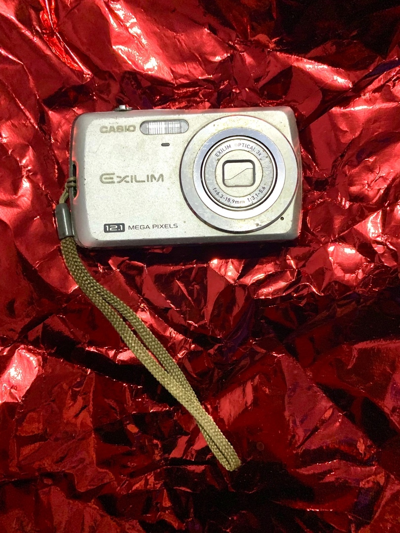 Unpadfess tweet media