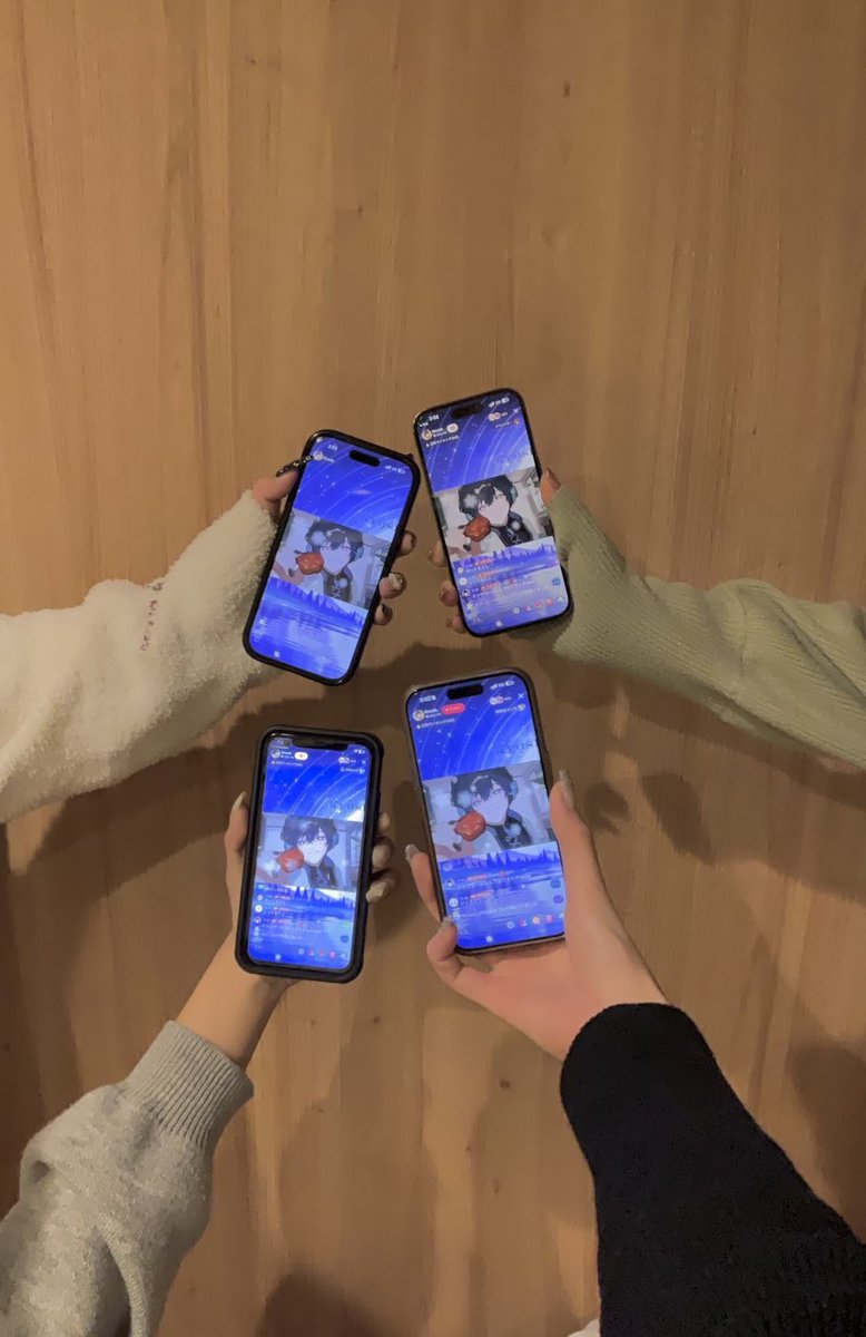rapirapi_happy's tweet photo. いつも電話📞しながらKrush配信聞いてたメンバーでついにリア凸🤟❤️✨

リア凸しながらくらくんの配信聞けて幸せすぎたよぉ😭🫶
楽しすぎた！お歌もたくさんありがとう♡

明日(今日)はディズニーシー🌋
クラッシュ🐢に会ってくるよん🤟
@ttalg1_0 
@01chan_26 
@3y_mem https://t.co/lttmcEz9p3