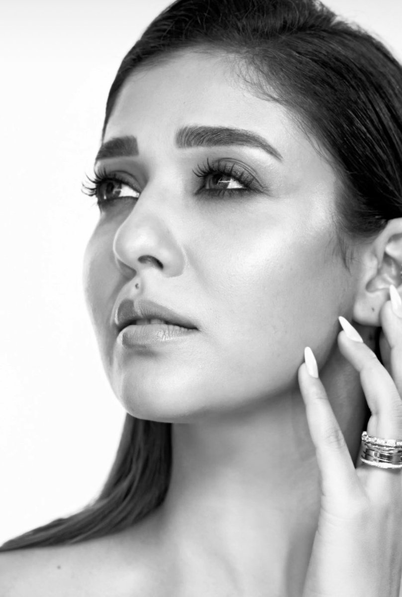 Nandhuma09's tweet photo. She's Unstoppable after #Jawan, if the Salman Khan X Vamsi Paidipally film happens then #Nayanthara’s Bollywood journey could level up big time.
While some stars rely on nostalgia and PR to stay relevant, the Lady Superstar keeps creating new milestones 🚀🥳🥳🥳 https://t.co/UVshcCzkof