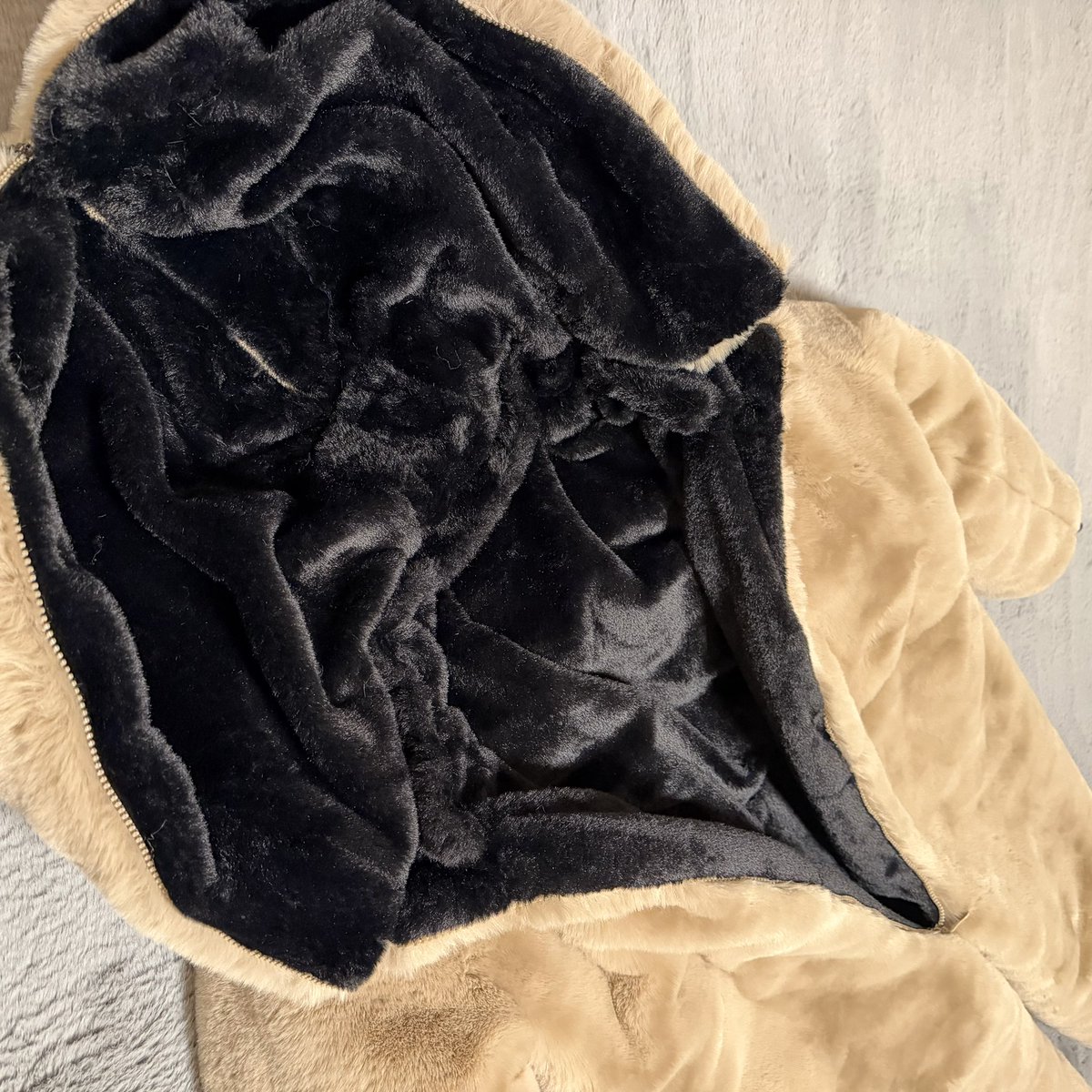 SaoriFur's tweet photo. Fur inner suit (separate hands &amp; feet type) 🐾

Soft and comfortable fur inner suit with separate arms and legs.

Custom orders are also available!
DM me if you’re interested 🧸 https://t.co/fu8ilKS5A7