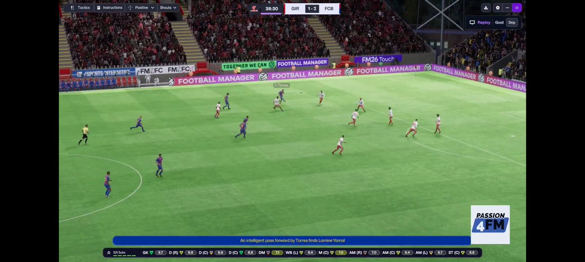 UKFootballScore's tweet photo. @Passion4FM When that pass is played it's genuinely baffling the positioning of those defenders! Six there, at least, doing absolutely sod all https://t.co/8dYqOVtrZG