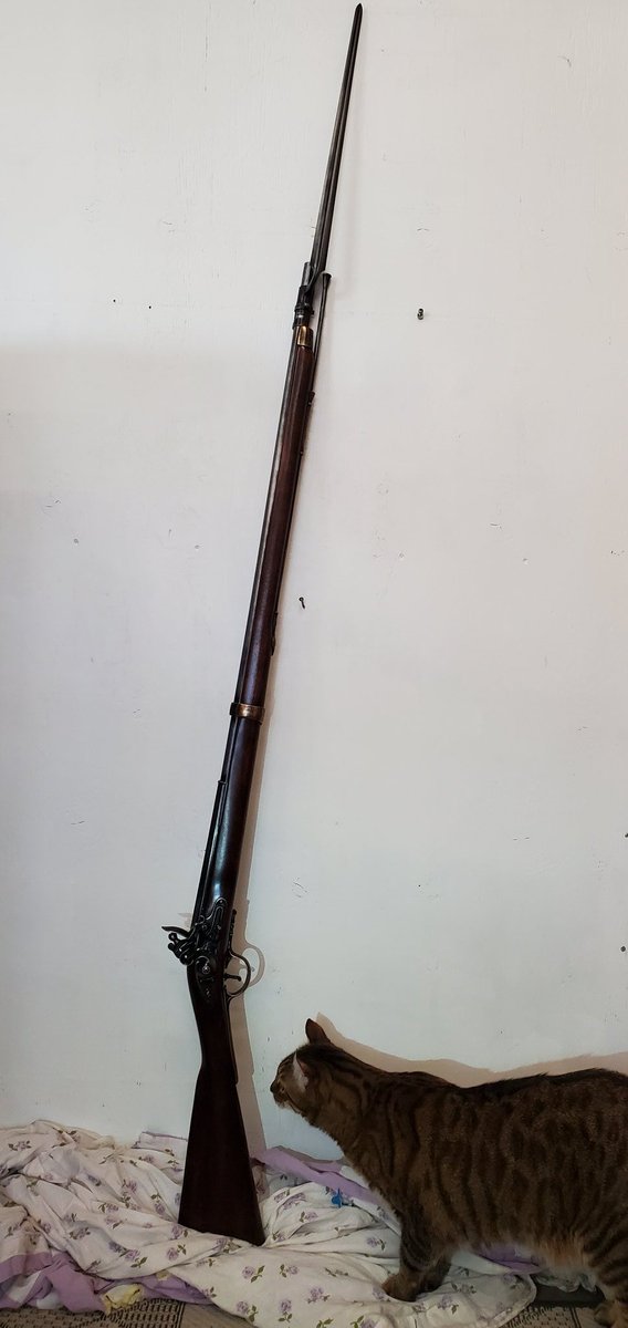 Renamontamer's tweet photo. @Rainmaker1973 British 1730 flintlock rifle https://t.co/QdhFdeP7r7