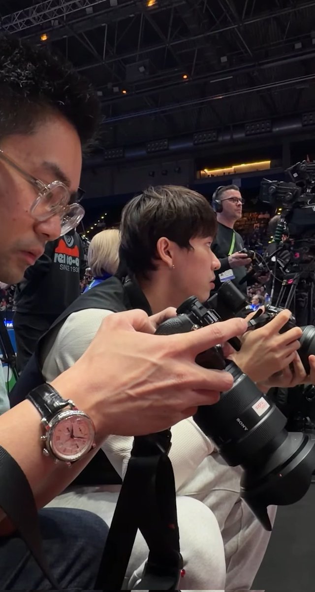 the little photographer Chen Tang Jie 📸

#chentangjie #陈堂杰 #AllEngland2026 #AllEnglandOpen #photographer
