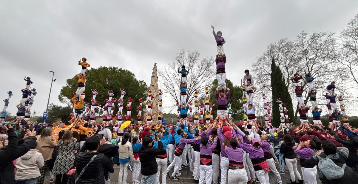Colla Castellera de l’Esquerra de l'Eixample tweet media