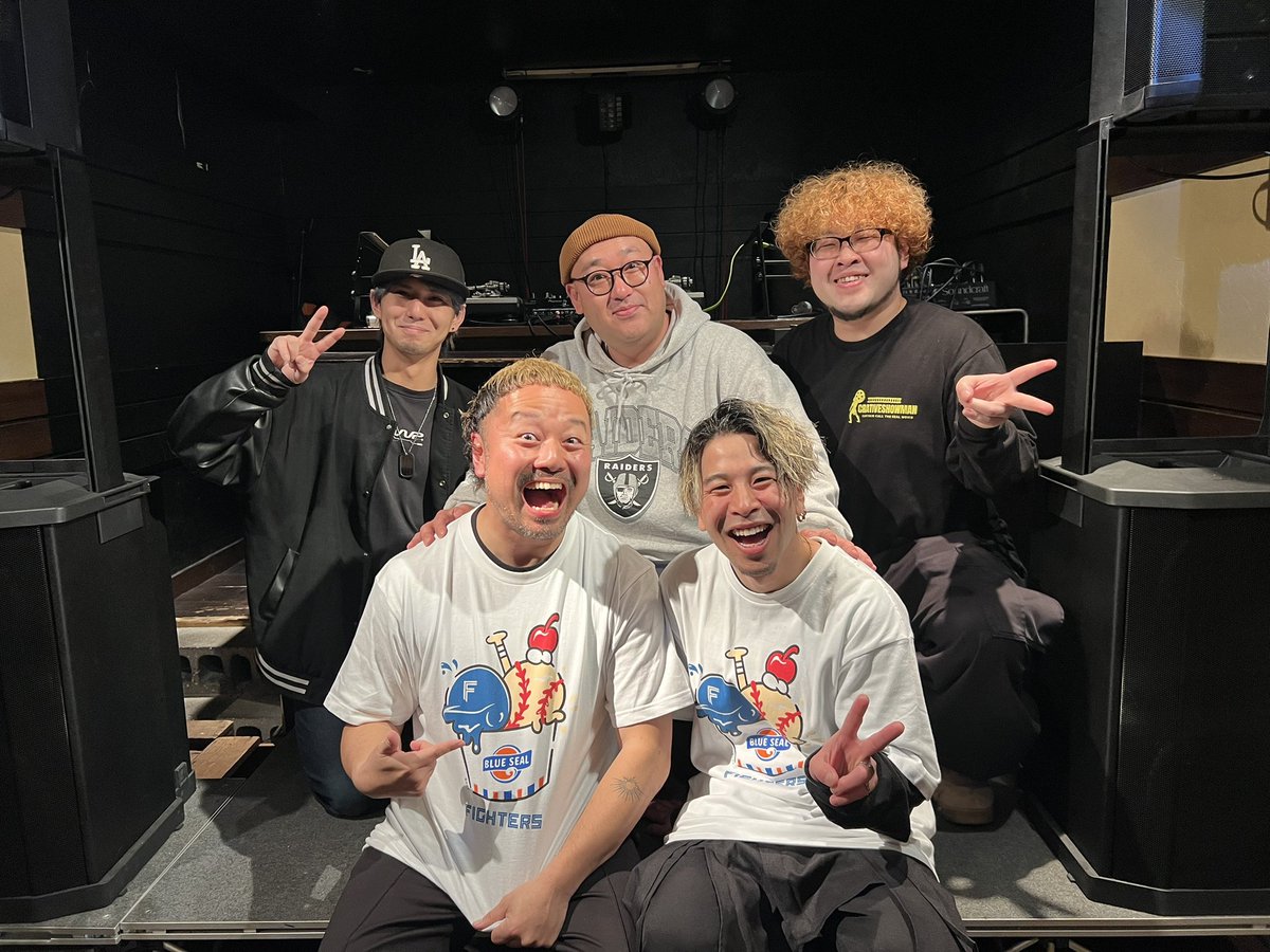 akiyuinono's tweet photo. 地元 苫小牧での 2MAN
無事終了🙌💕
箱よし音よし空間最高👍✨️
めちゃくちゃアットホームで
楽しかった(��∇≦)
さぁ‼️日付変わって 本日 8日
札幌 CLUB ANIMA にて
4組のライブ☝️✨️
DJいただきます😋ならぬ
照明いただきます😋が出るのか？笑
(7日のライブ来た人しかわからんて笑)
@VOG092 https://t.co/JySRhqhHhX