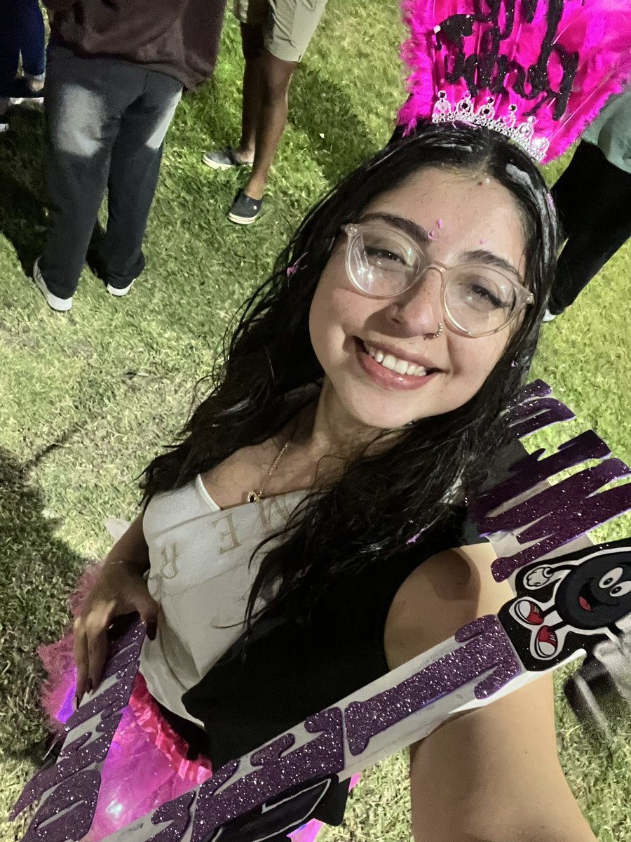 YasminAcuna_'s tweet photo. Lo logré, SOY TÉCNICA SUPERIOR EN PETRÓLEO 🥹💘🎉 https://t.co/4d4Lud0Wfw