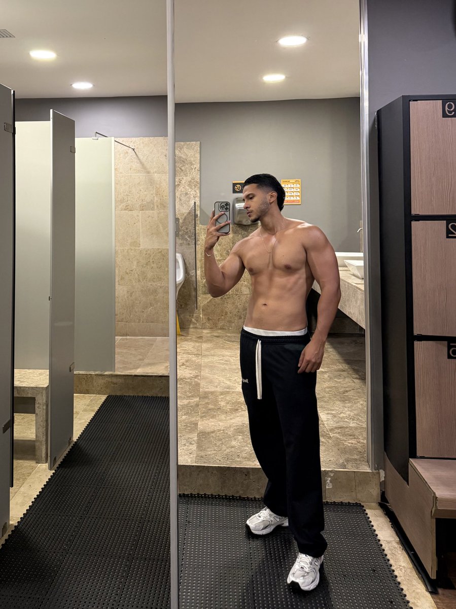 E S T E B A N⚡ tweet media