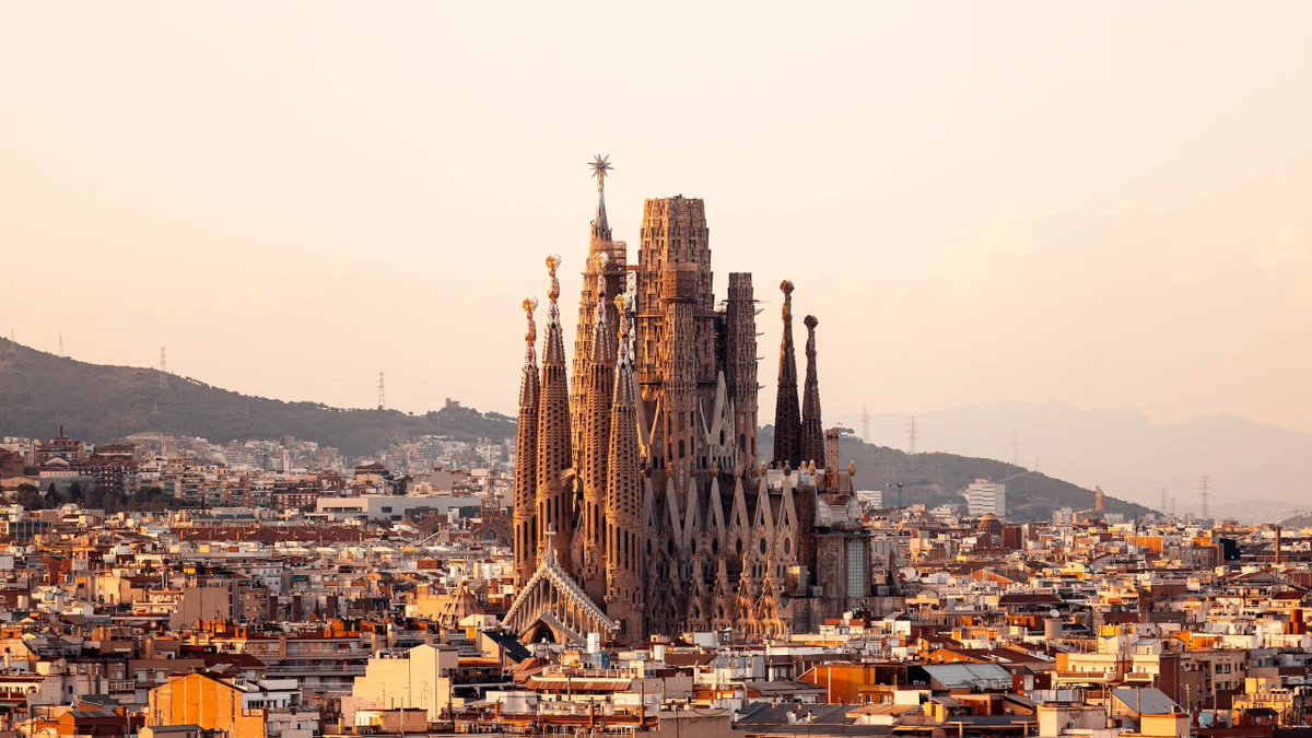 Object_Zero_'s tweet photo. When you build something you should build it well.

• The Roman Colosseum
• The Palace of Versailles
• La Sagrada Familia
• Stonehenge

Each one was the height of ambition in its day. 

This is what you should be doing with your life. https://t.co/nV6zrEwyeH