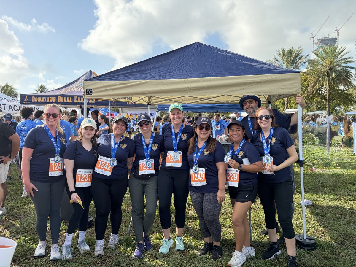 Our <a href="/FIUSEHD/">FIU School of Education and Human Development</a> team raising funds to support the work being done by <a href="/MDCPS/">Miami-Dade Schools</a> during the EdFed Superintendent's 5K Challenge - Race for Education.
#PawsUp 🐾