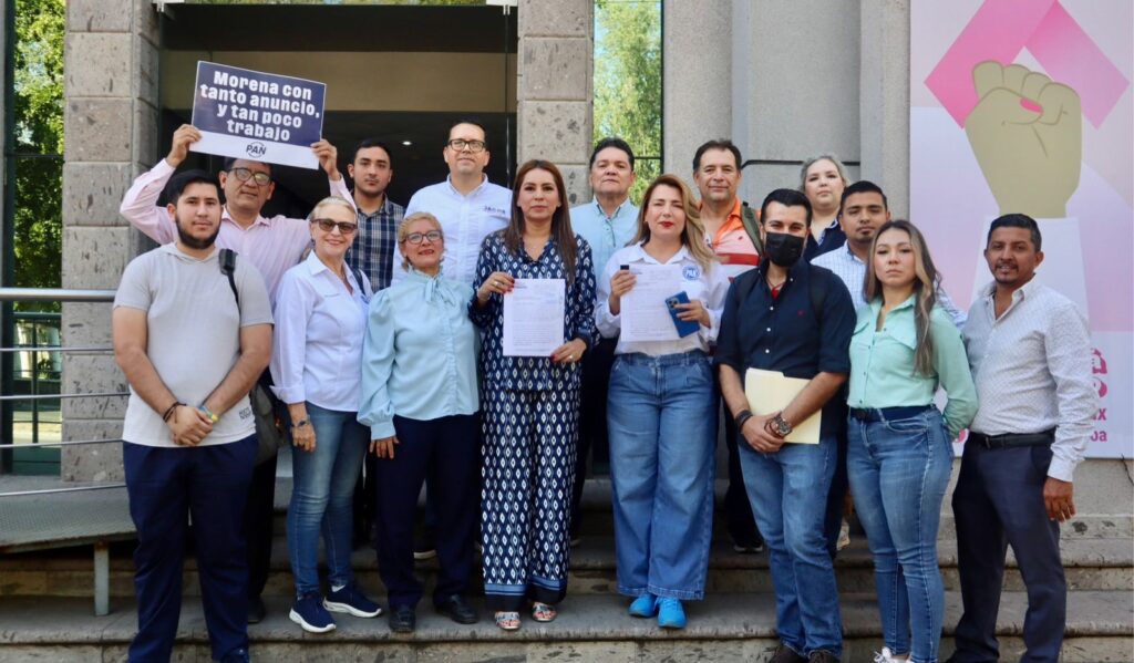 Trasciende60696's tweet photo. #Política || #PAN urge al #IEES resolver denuncia por actos anticipados de campaña de Imelda Castro || #TNoticias @pansinaloa @RoxanaRubioVal2 

https://t.co/HuCuGs5dDn https://t.co/GR0JDvhrsz