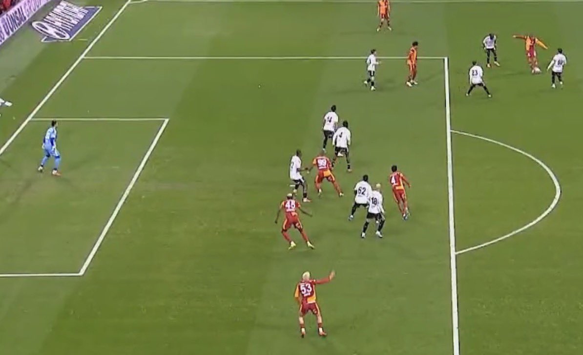 Sunla oynayıp ofsayttan çıkardı lavuklar aminakoyim böyle işin